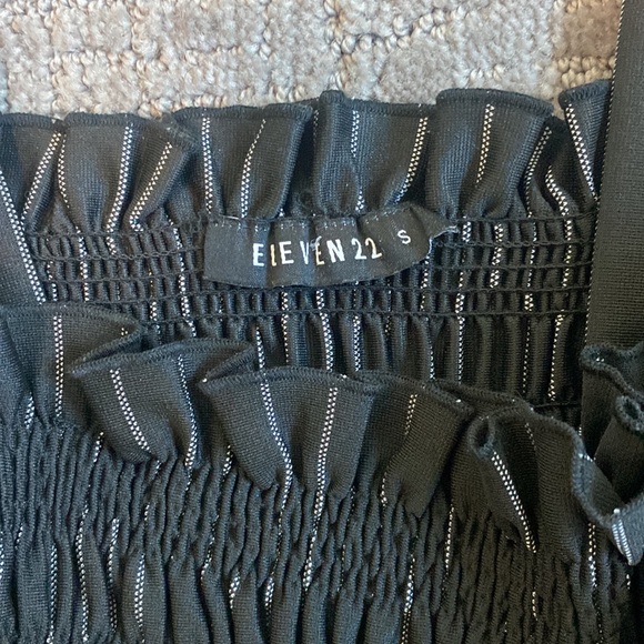 Eleven22 Black Fitted Top - Picture 2 of 4